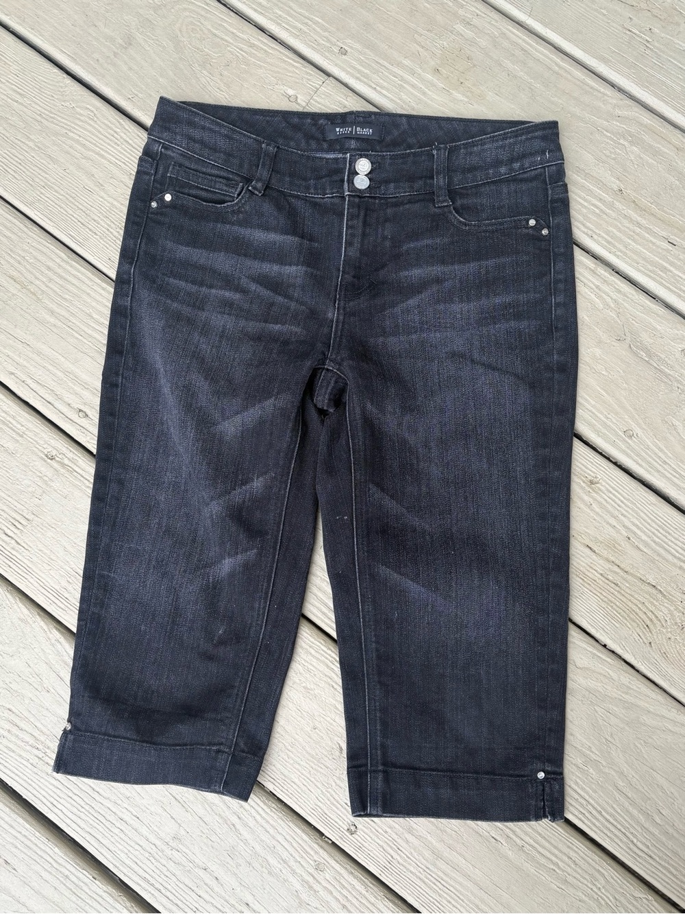 White House Black Market BLANC  (dream freely) Black Cropped Jeans, Size: 2